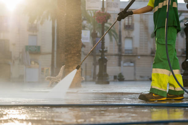 Best Pool Deck Cleaning  in Burbank, CA
